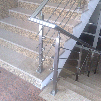 Иноксови парапети